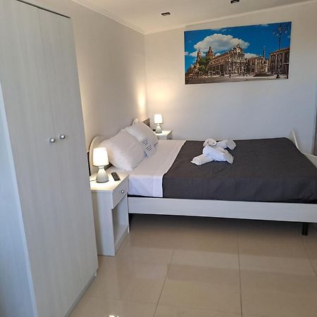 House Il Quadrifoglio Airport Fontanarossa Bed & Breakfast Catania Bagian luar foto