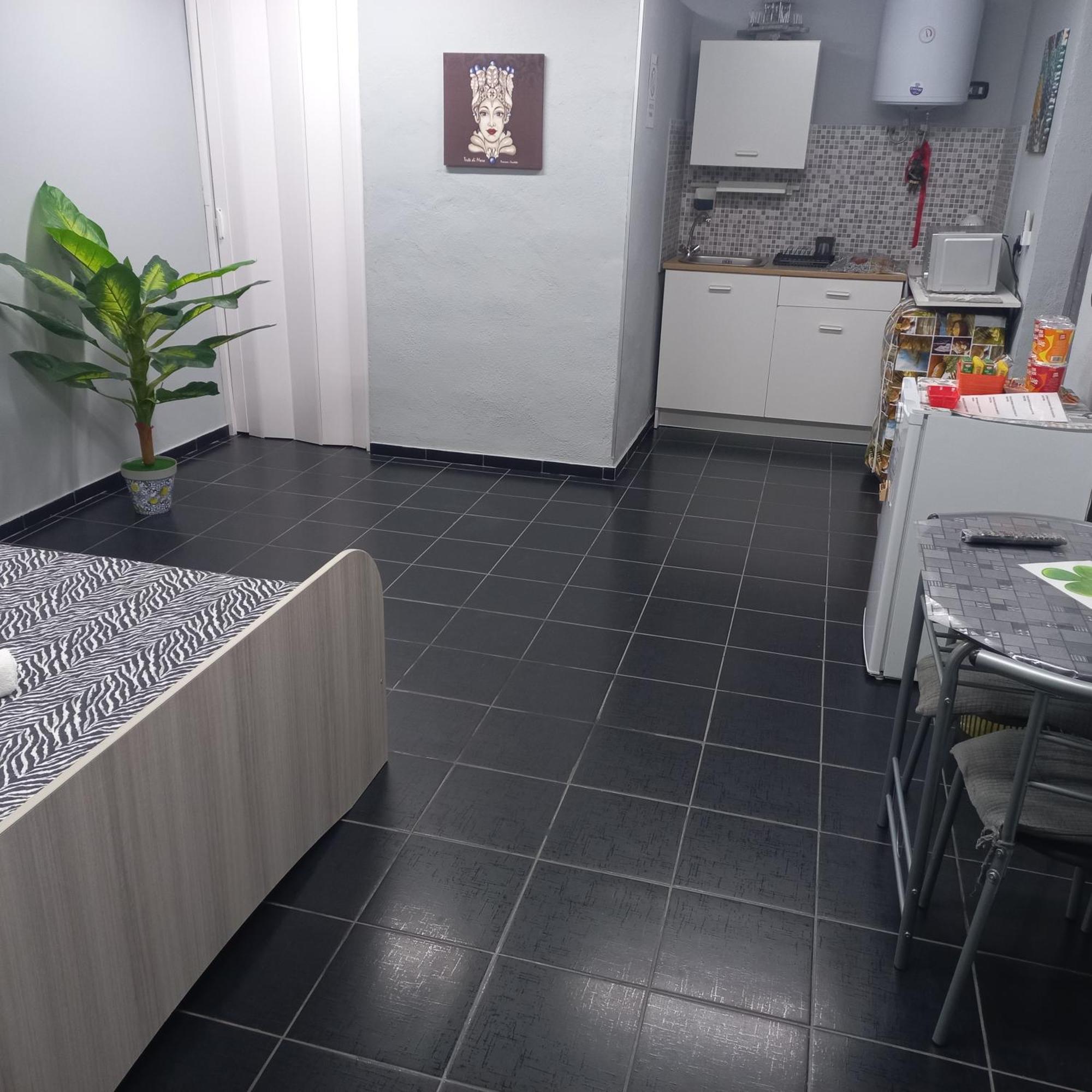 House Il Quadrifoglio Airport Fontanarossa Bed & Breakfast Catania Bagian luar foto